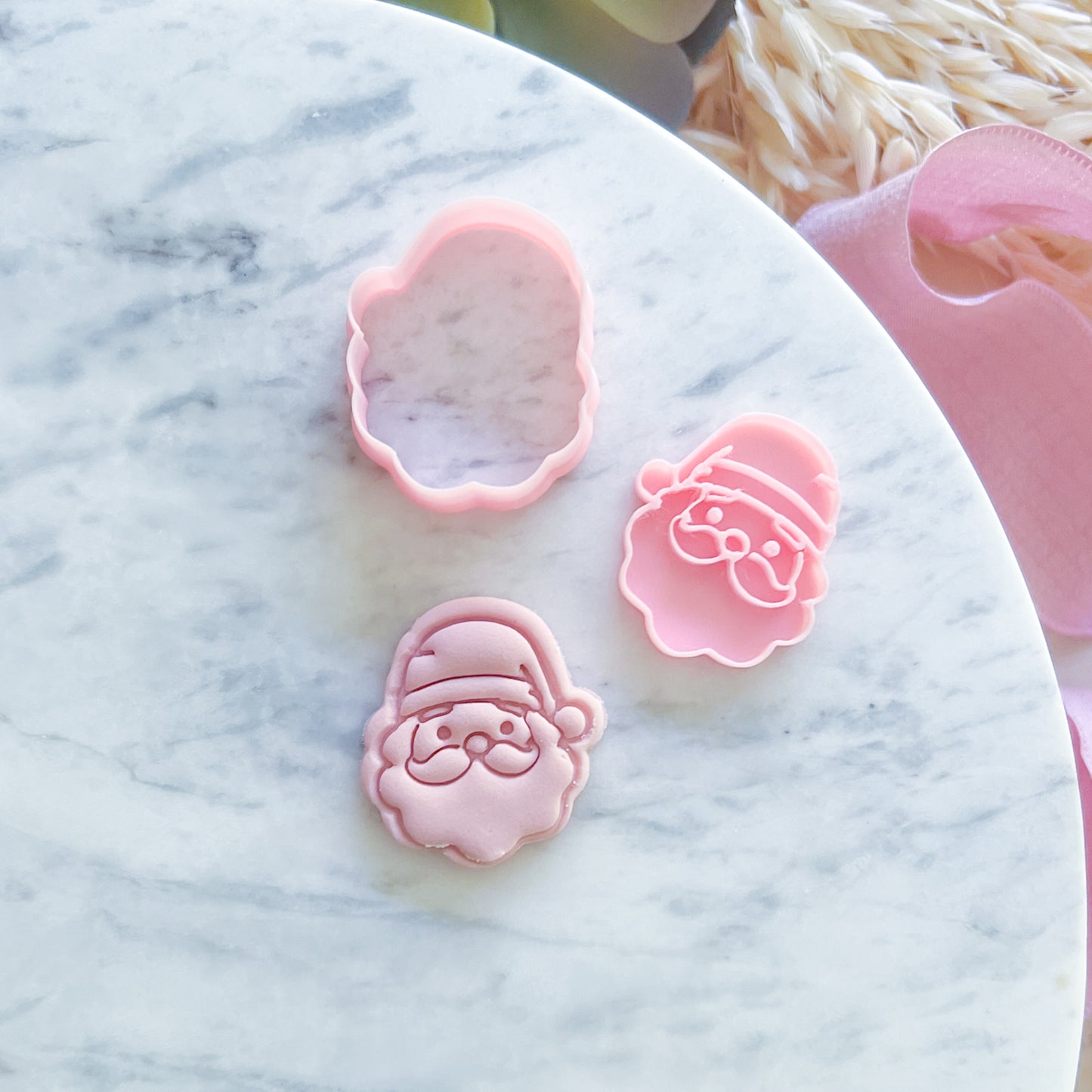 "Santa" Fondant Mini