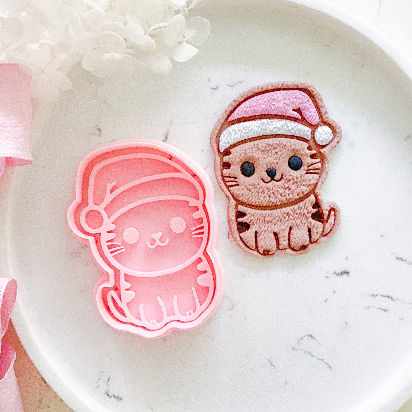 "Christmas Kitty" Cookie Cutter & Stamp