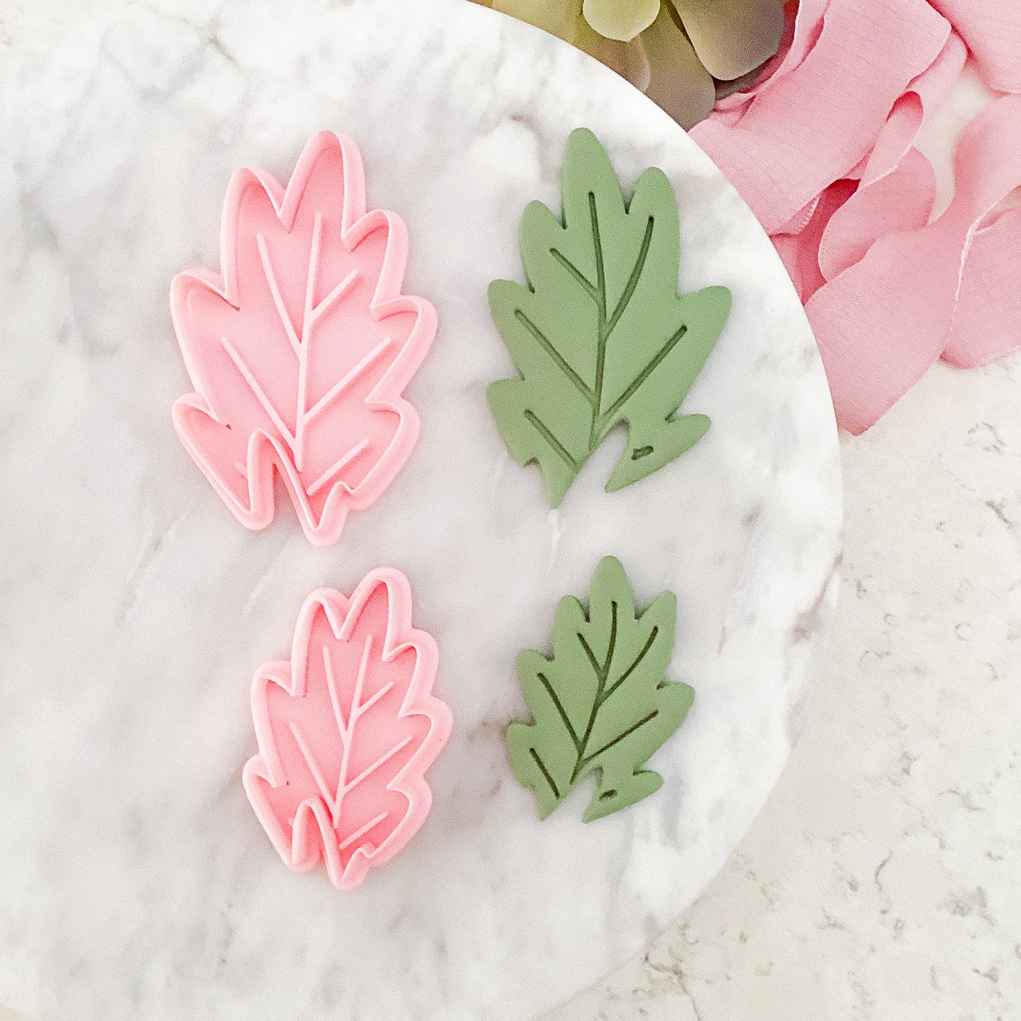 "Wreath with Bow" Cookie Platter