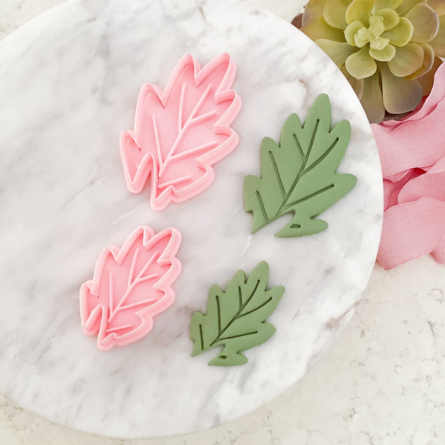 "Wreath with Bow" Cookie Platter