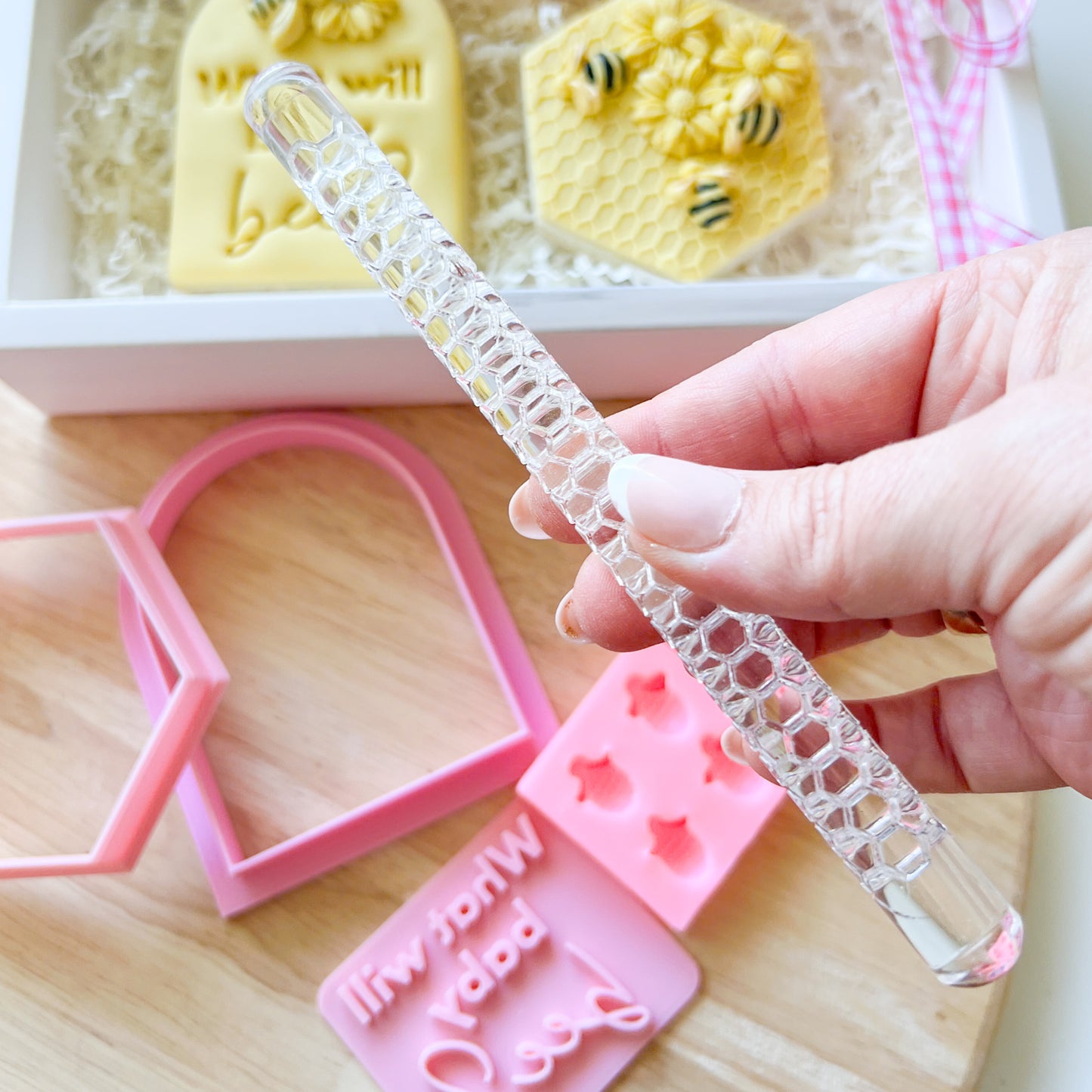 What Will Baby Bee? #2 - Fondant Stamp