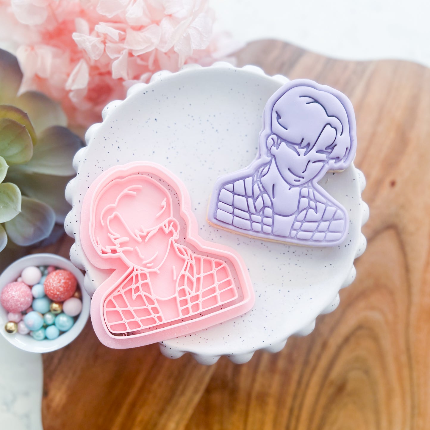 "Jinu" Cookie Cutter & Stamp