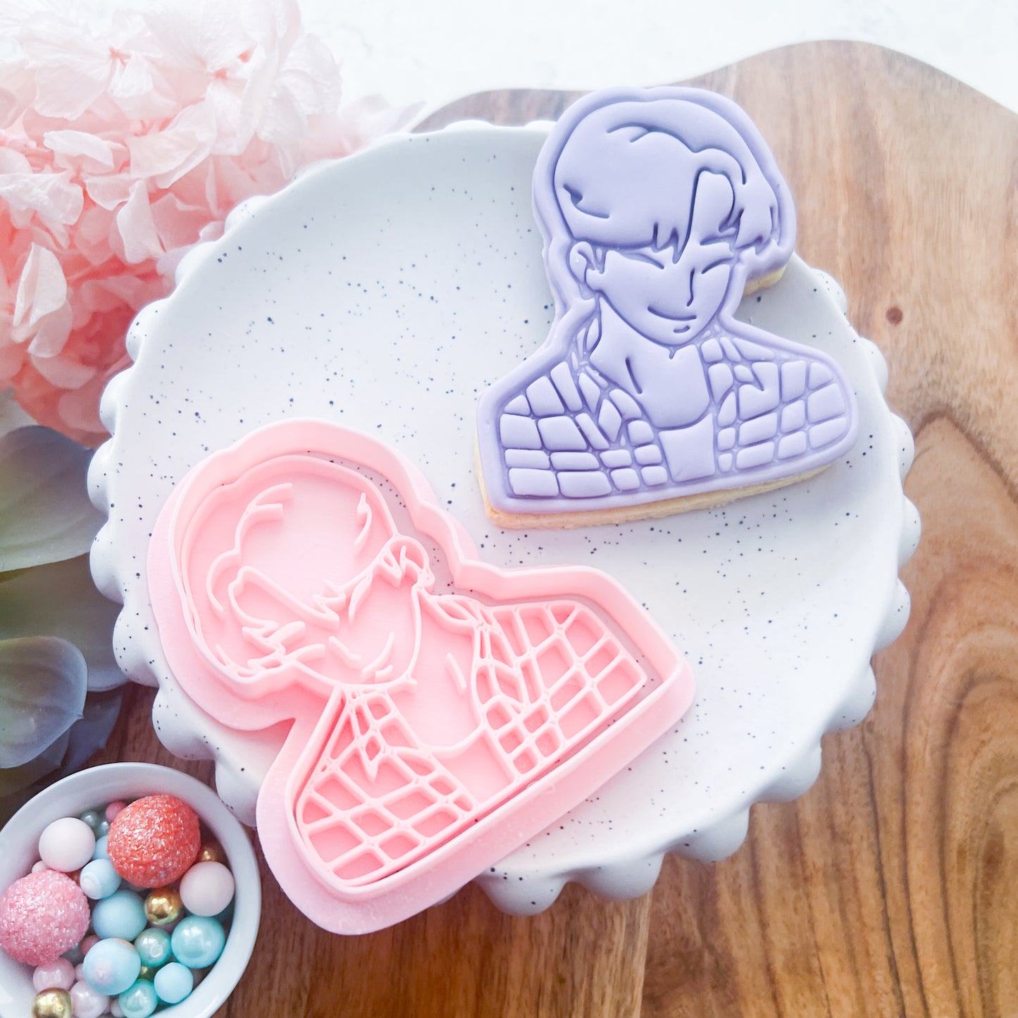 "Jinu" Cookie Cutter & Stamp