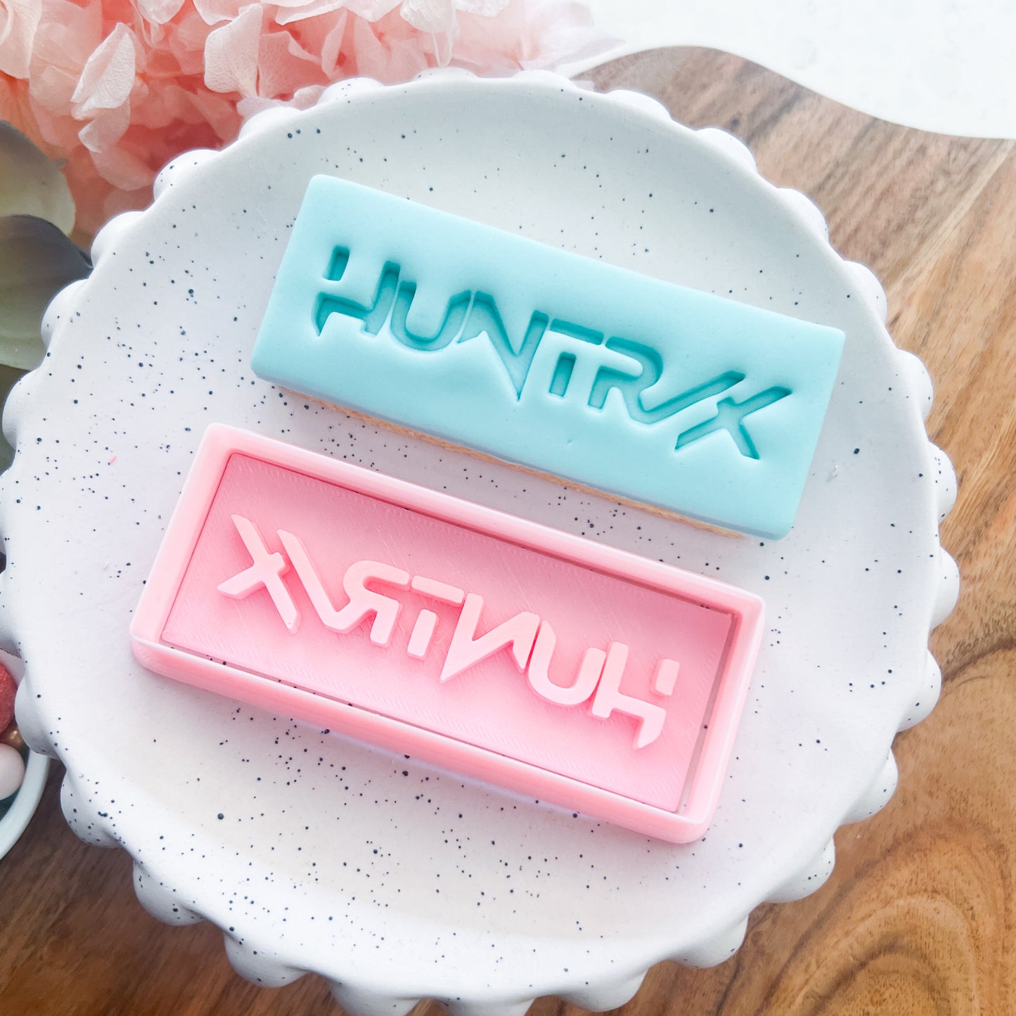 "Huntrix" Cookie Cutter & Stamp