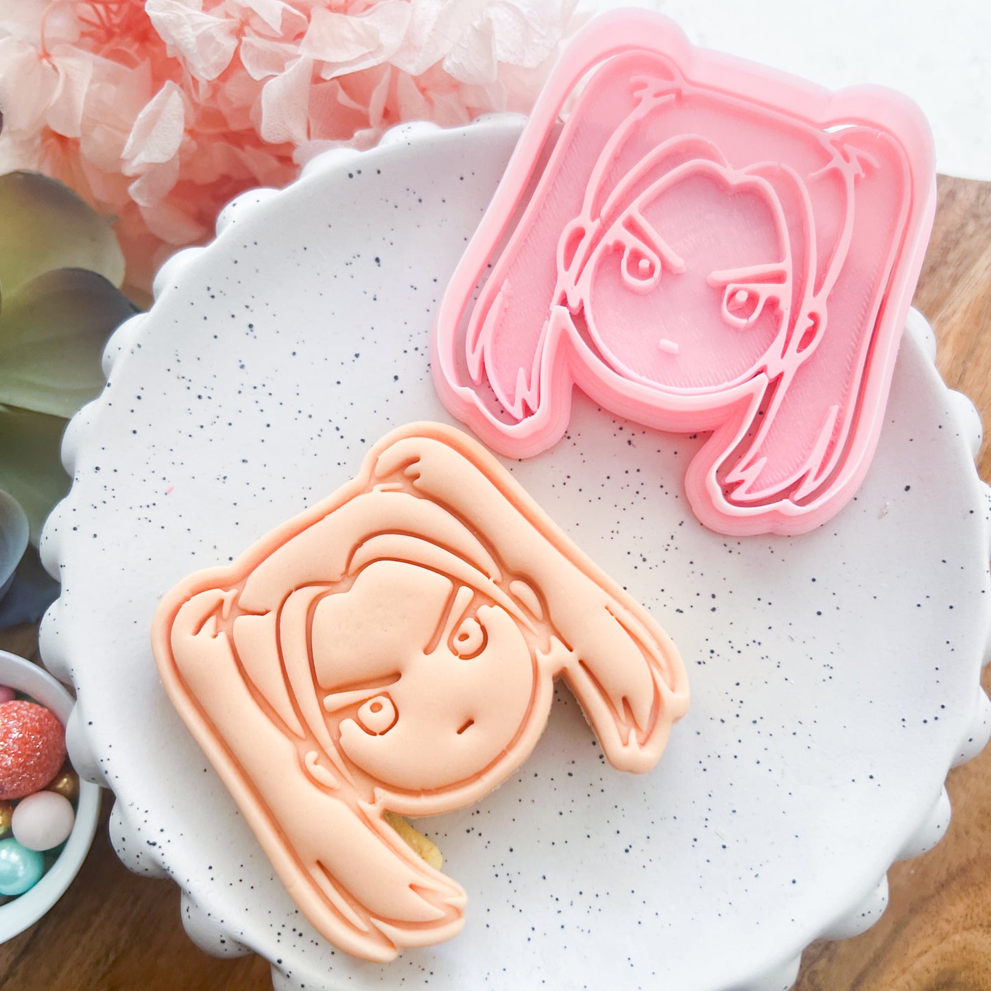 "Mira" Cookie Cutter & Stamp