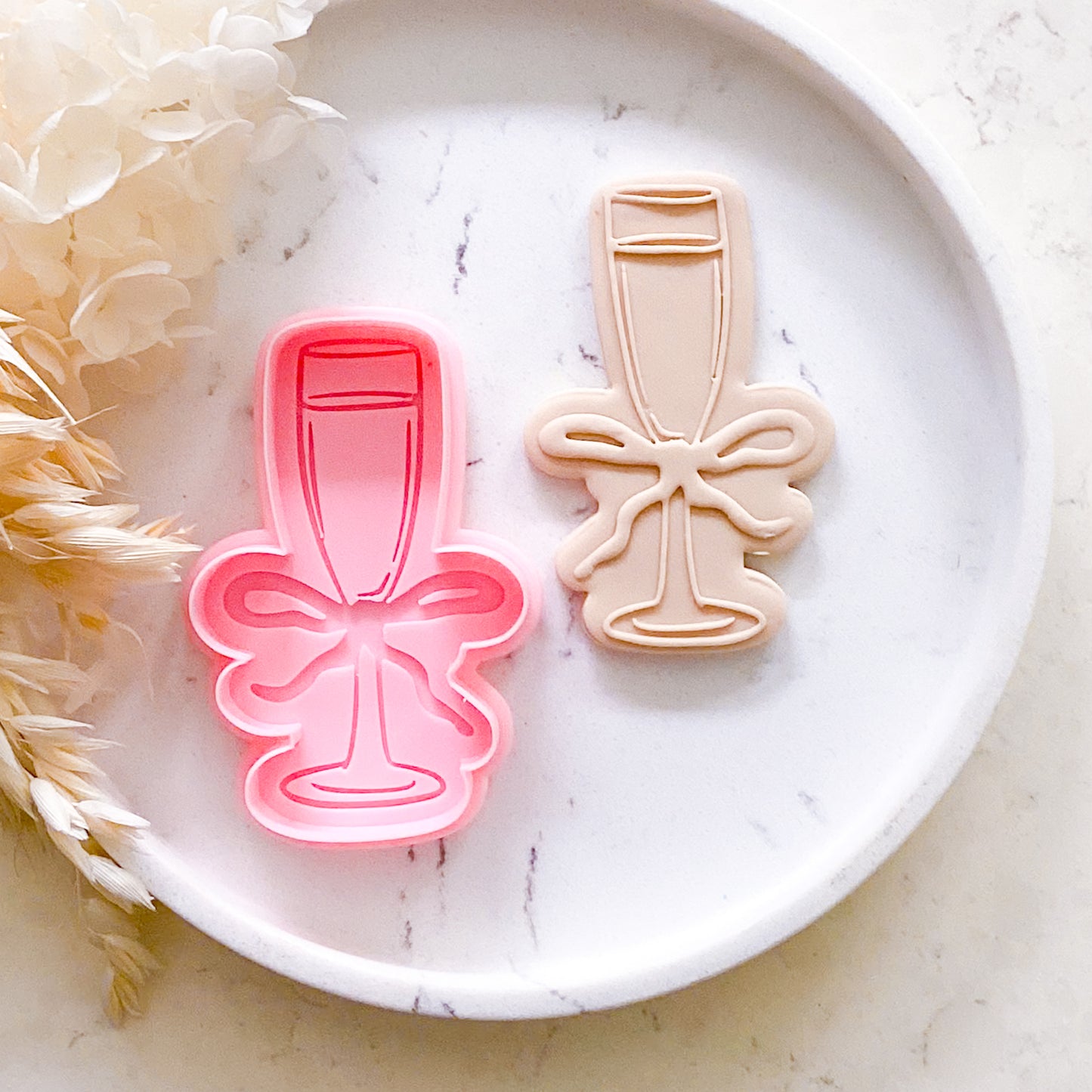 "Champagne Glass with Bow" - Cookie Cutter & Stamp