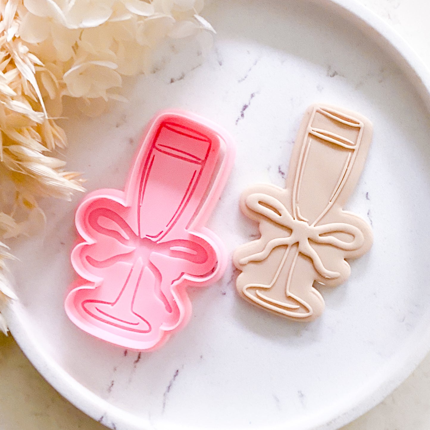 "Champagne Glass with Bow" - Cookie Cutter & Stamp