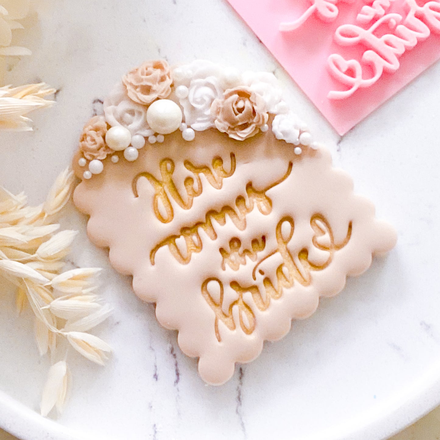 "Here Comes the Bride" - Fondant Stamp