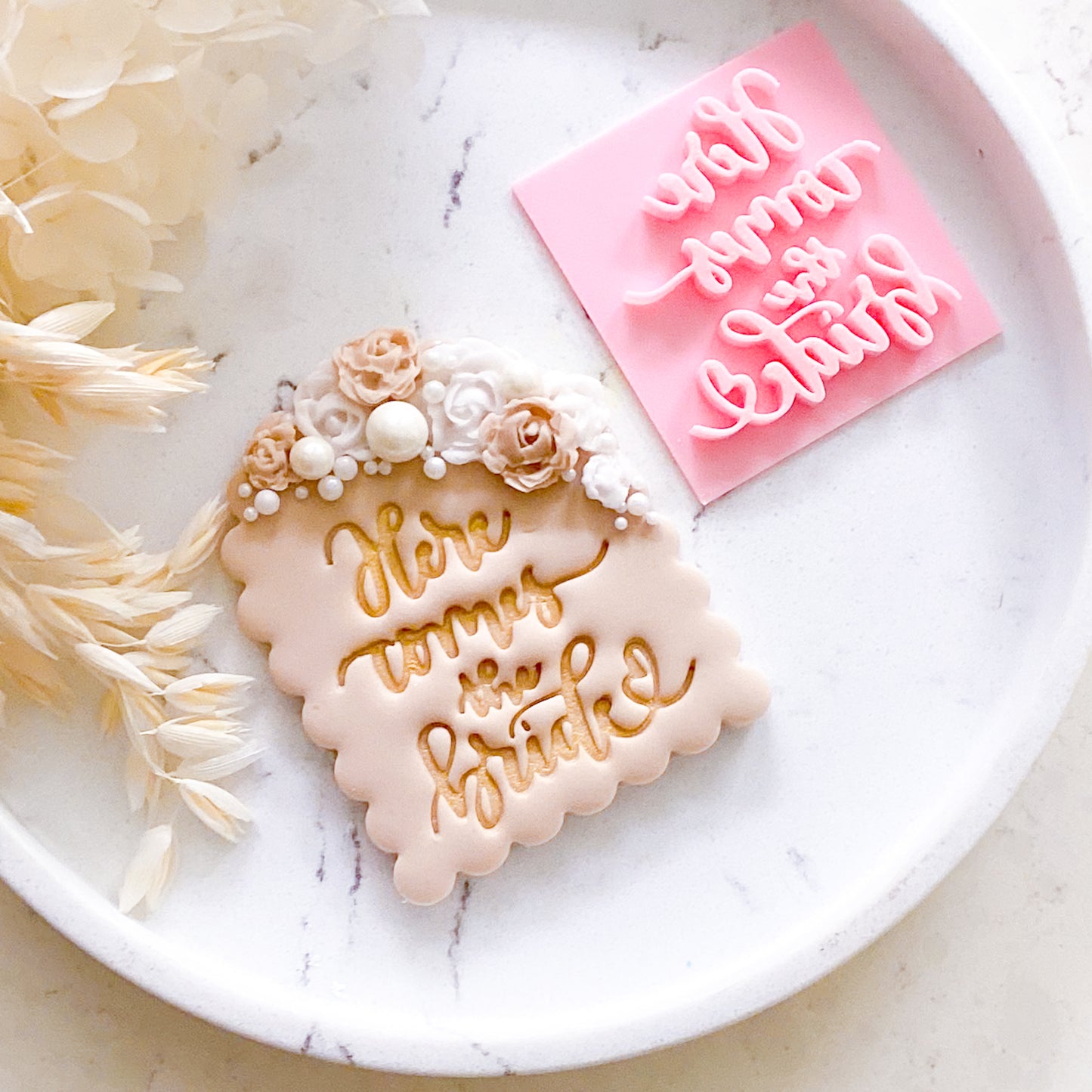 "Here Comes the Bride" - Fondant Stamp