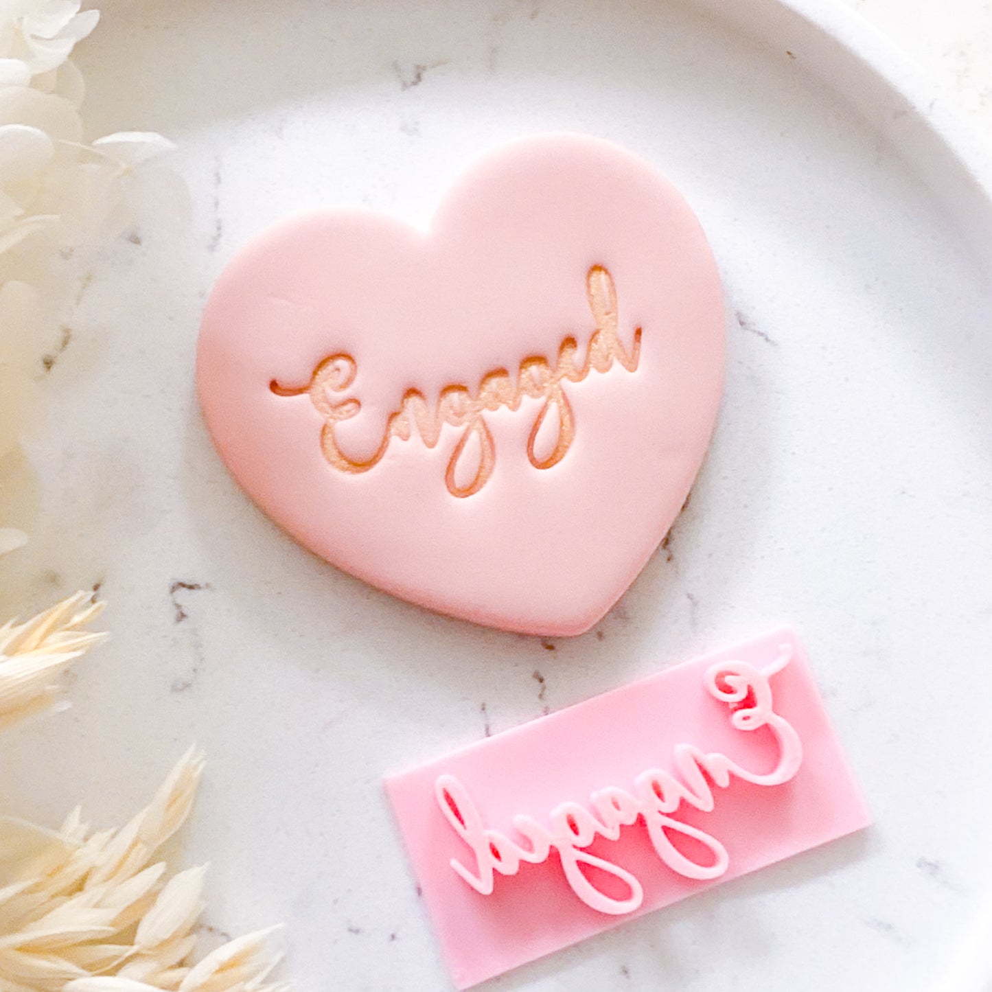 "Engaged" - Fondant Stamp