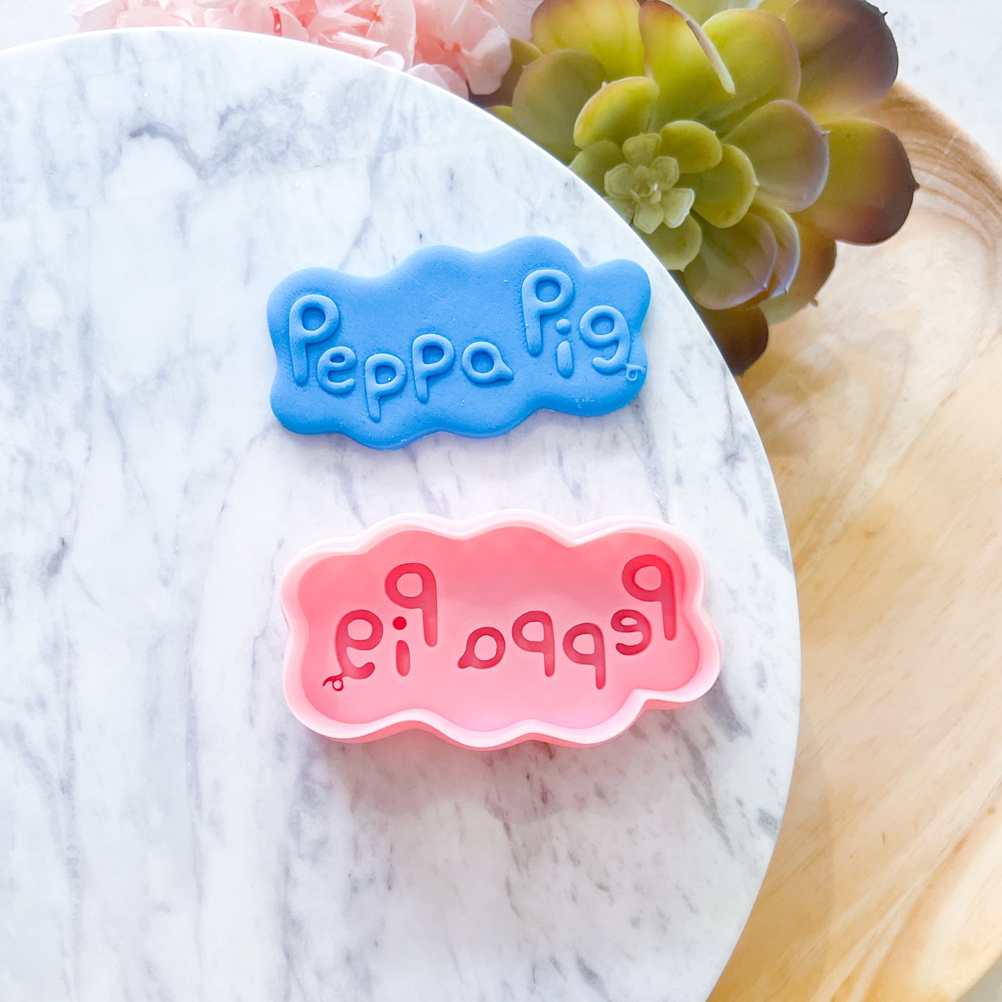 "Peppa Logo" Cookie Cutter & Stamp