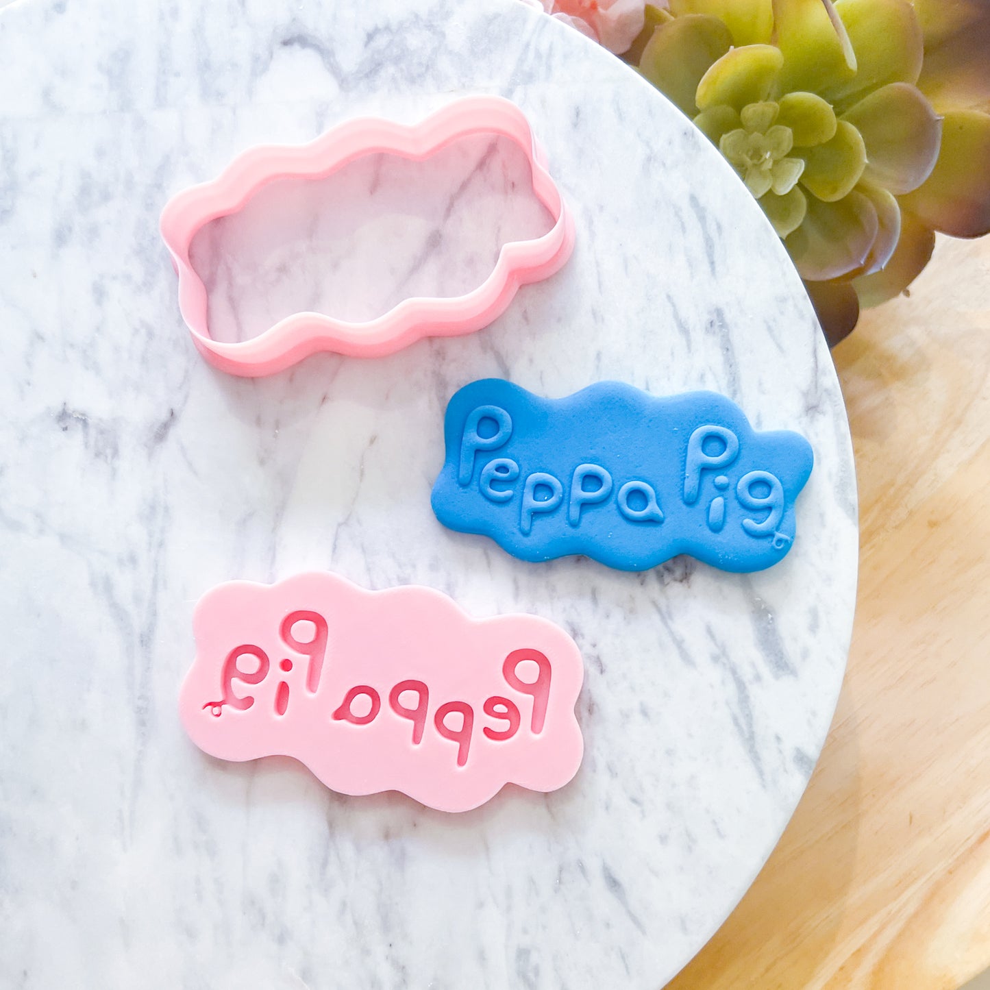 "Peppa Logo" Cookie Cutter & Stamp