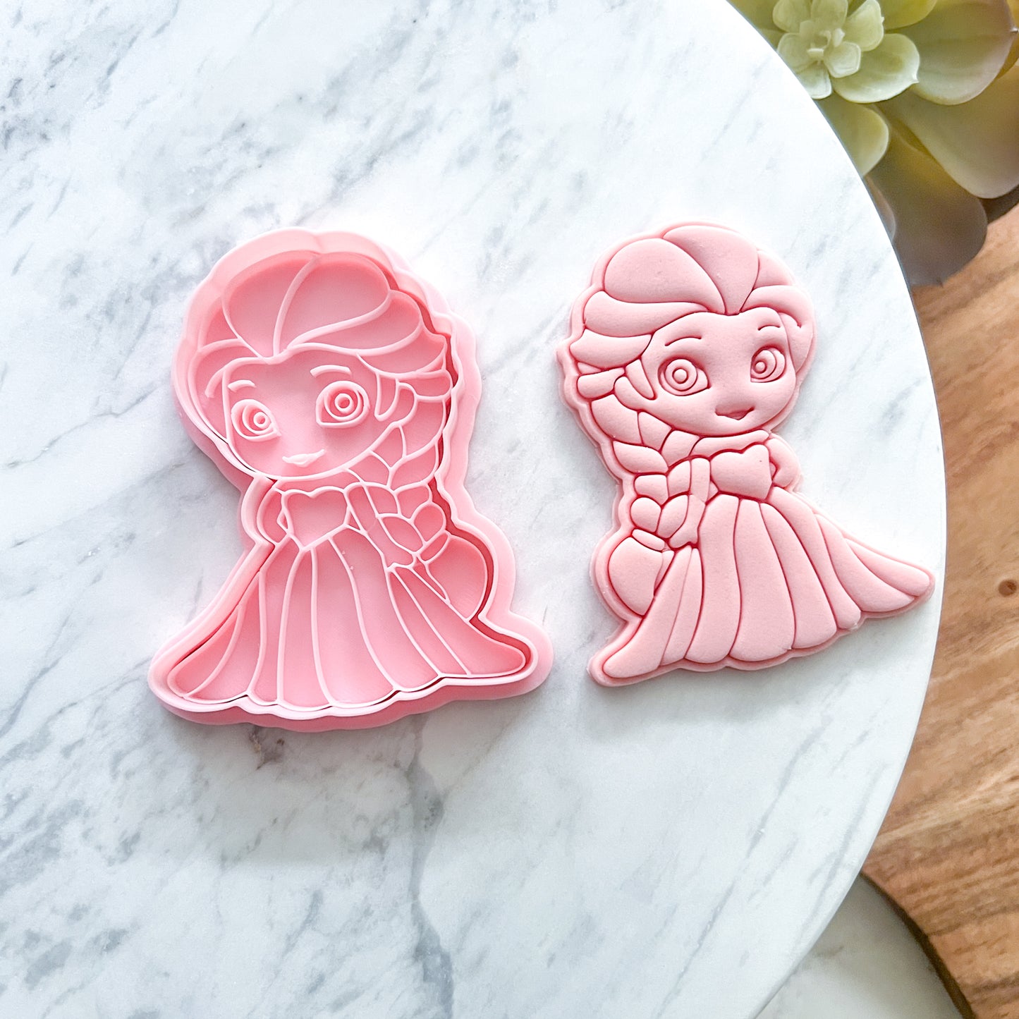"Elsa #3" Cookie Cutter & Stamp