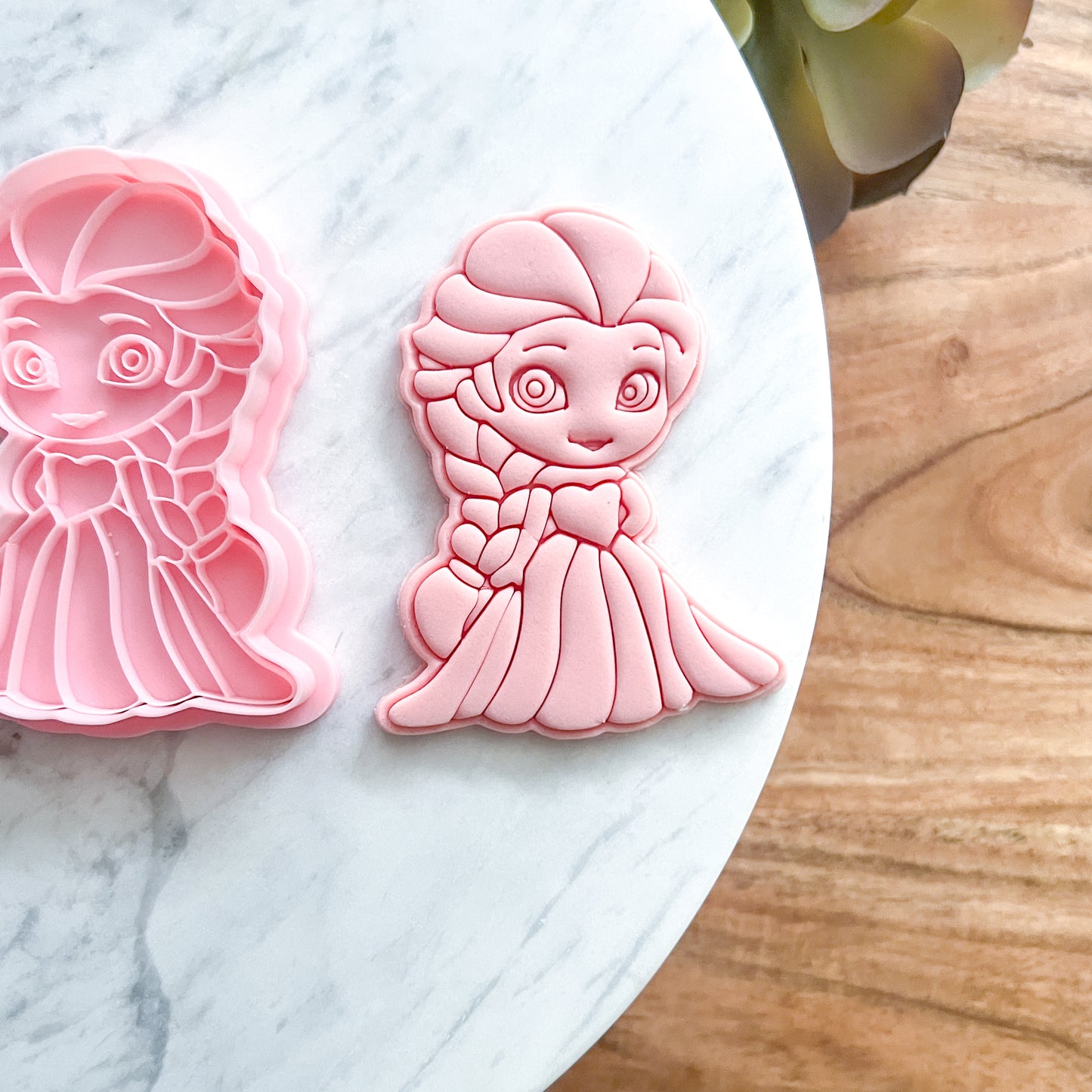 "Elsa #3" Cookie Cutter & Stamp