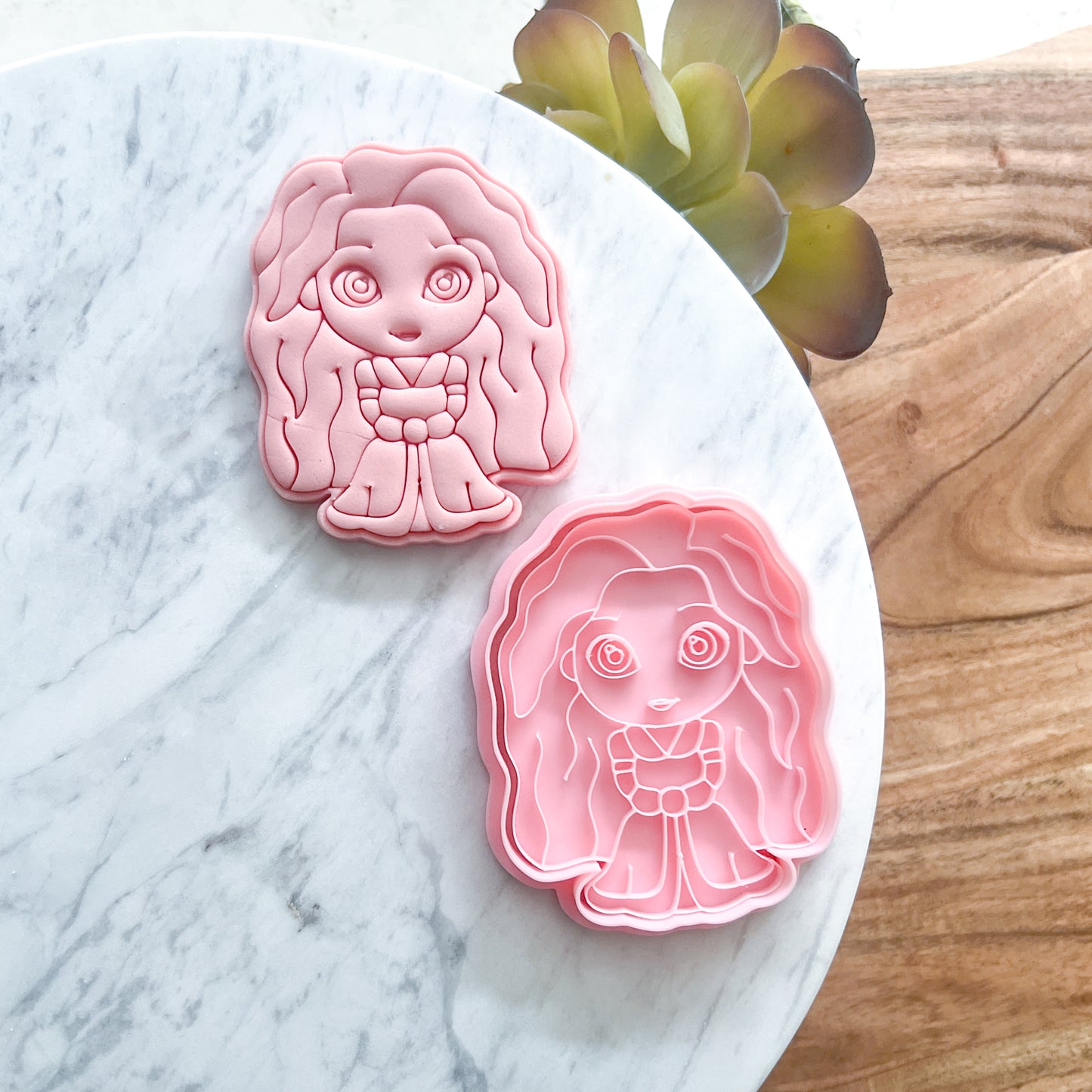 "Merida" Cookie Cutter & Stamp