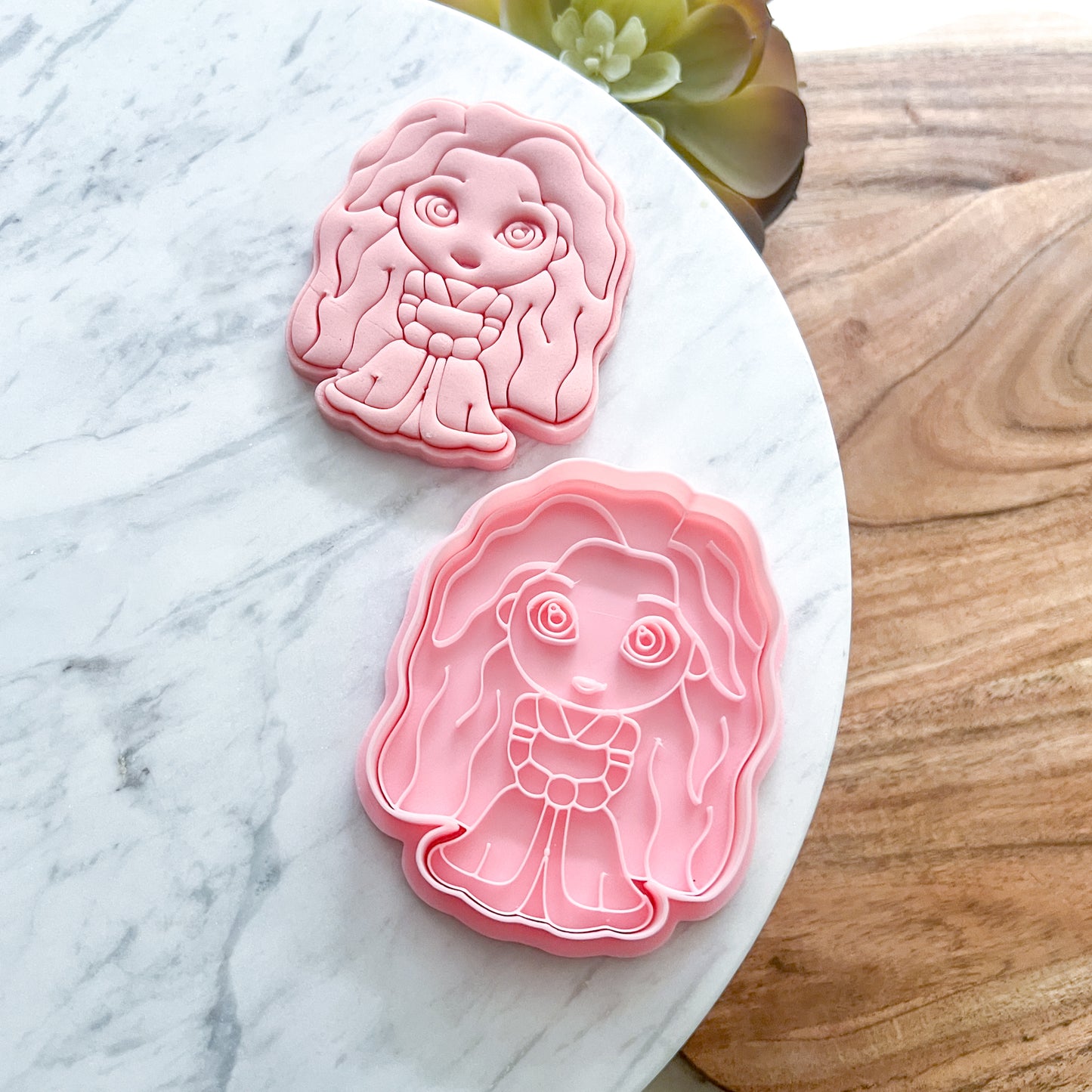 "Merida" Cookie Cutter & Stamp