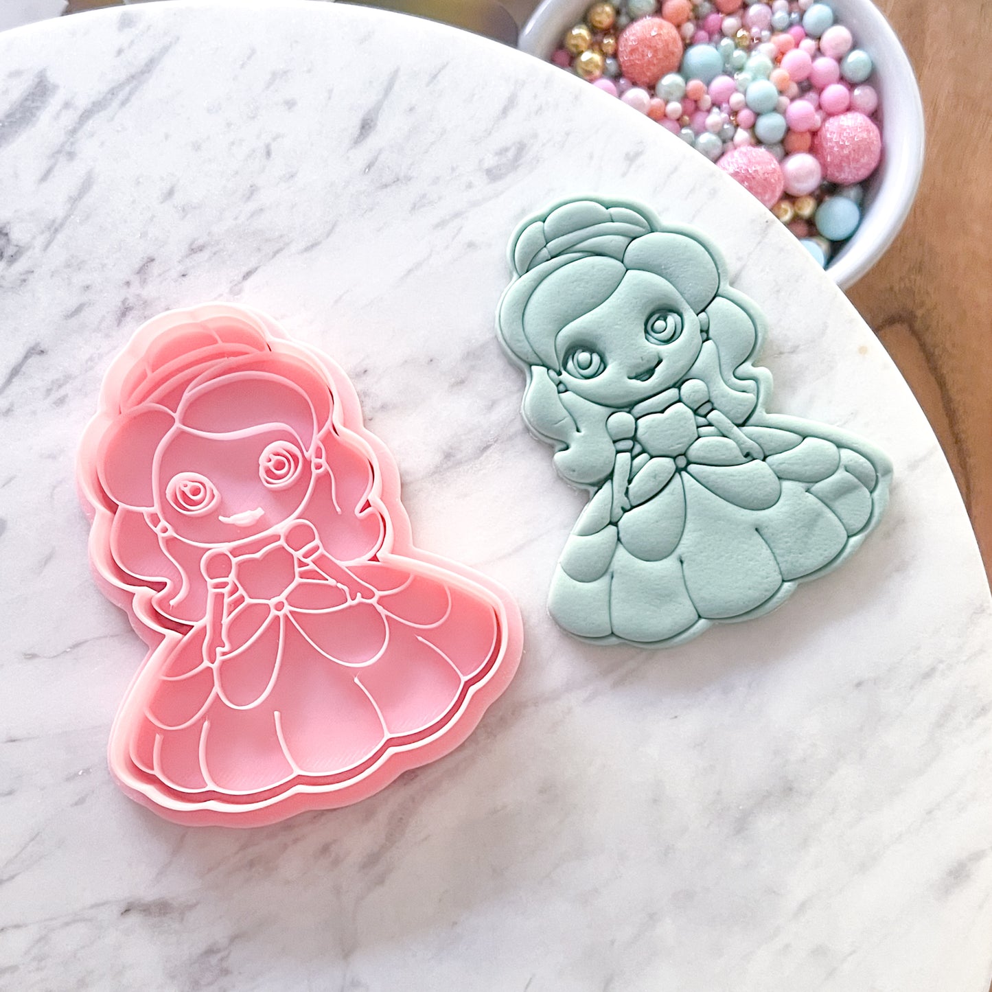 "Belle" Cookie Cutter & Stamp