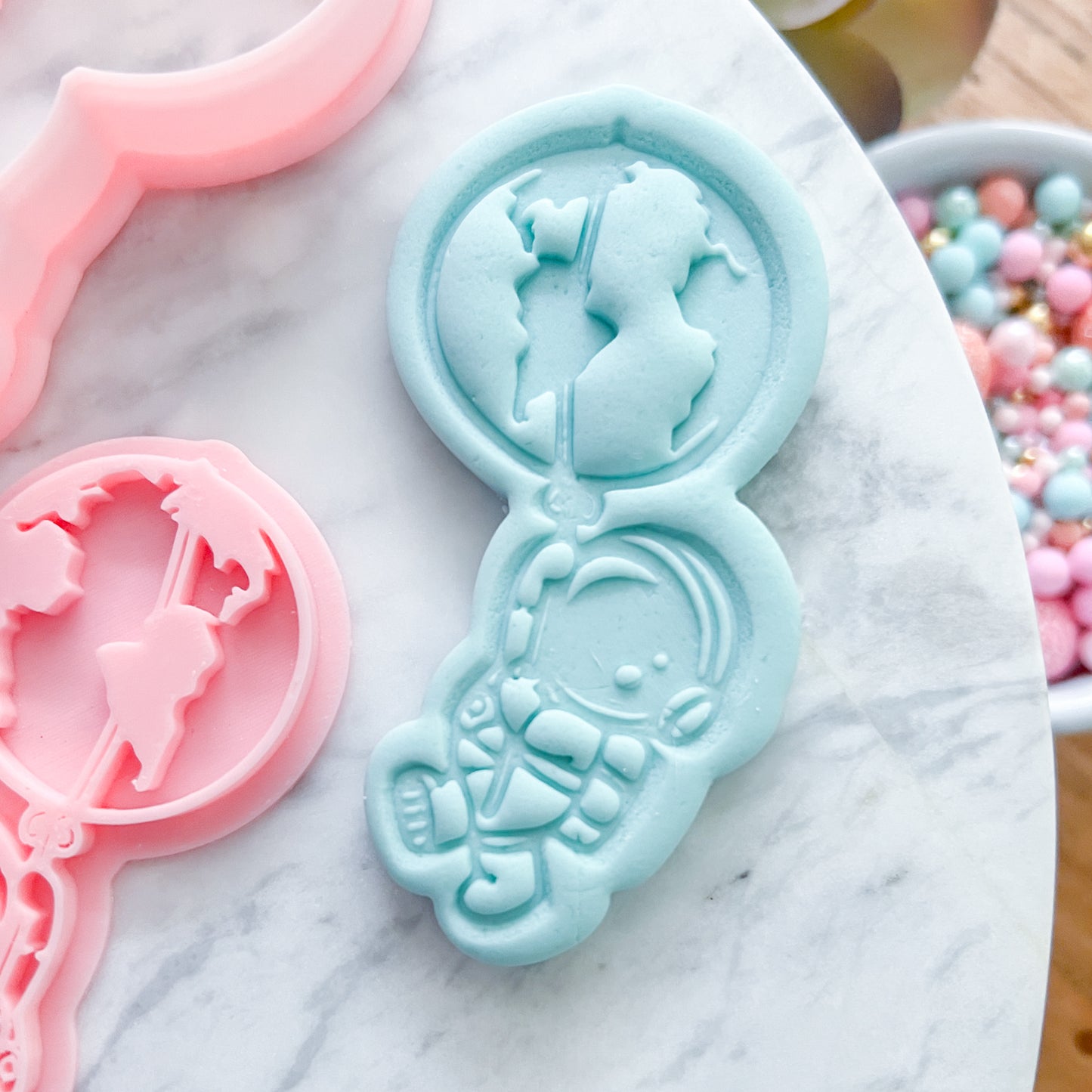 "Astronaut with Earth Balloon" - Cookie Cutter & Stamp