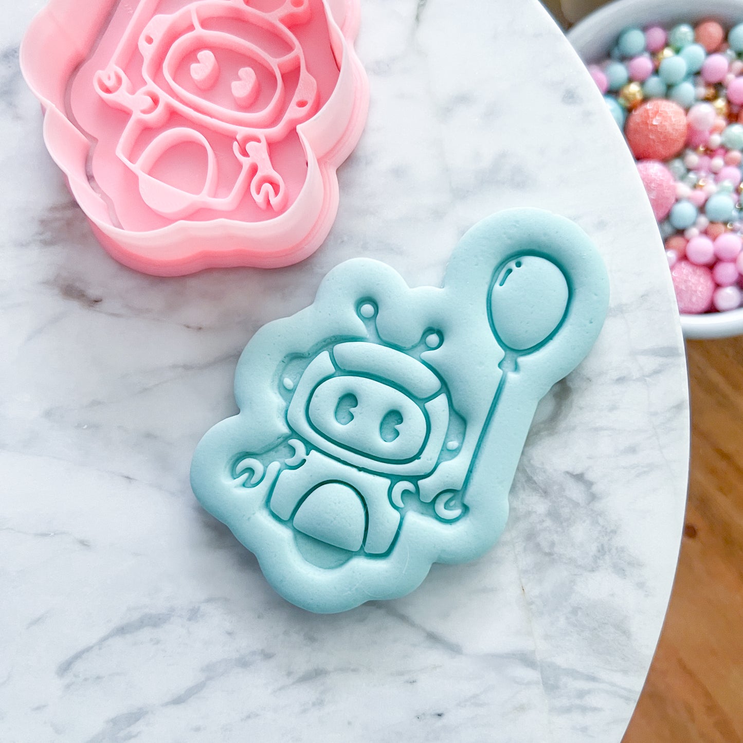 "Robot with Balloon" - Cookie Cutter & Stamp