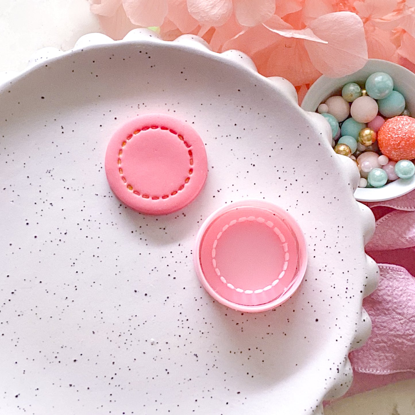 "Circle with Stitching" Fondant Mini Set