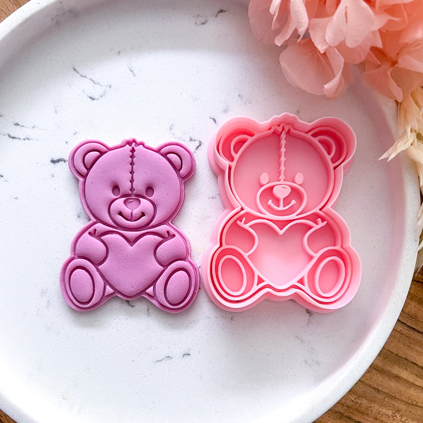 "Teddy Cuddling Heart”- Cookie Cutter & Stamp