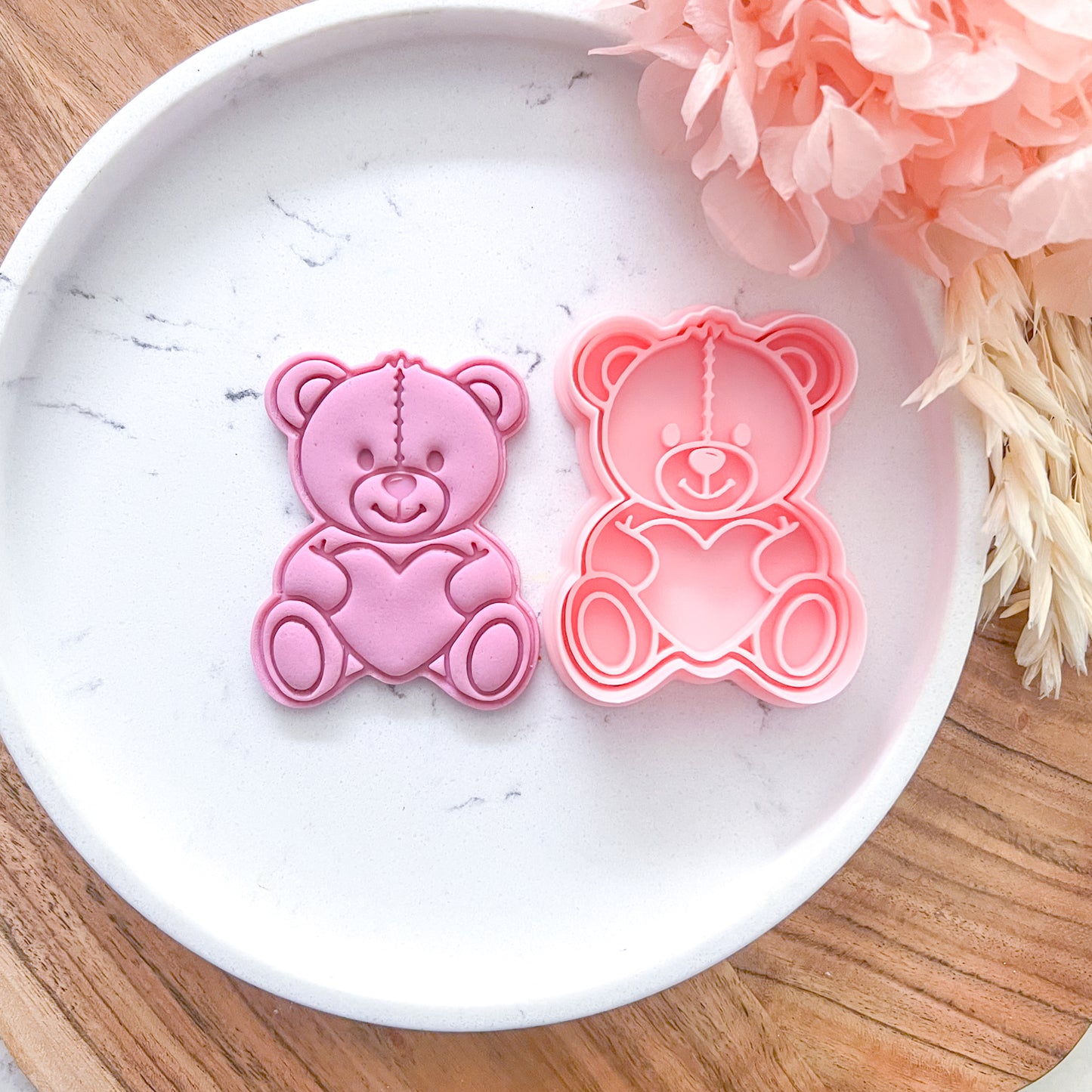 "Teddy Cuddling Heart”- Cookie Cutter & Stamp