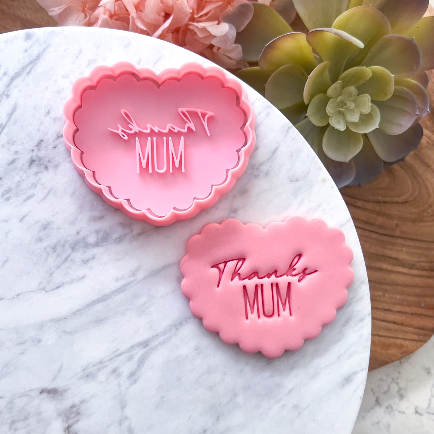 "Thanks Mum" - Cookie Cutter & Stamp