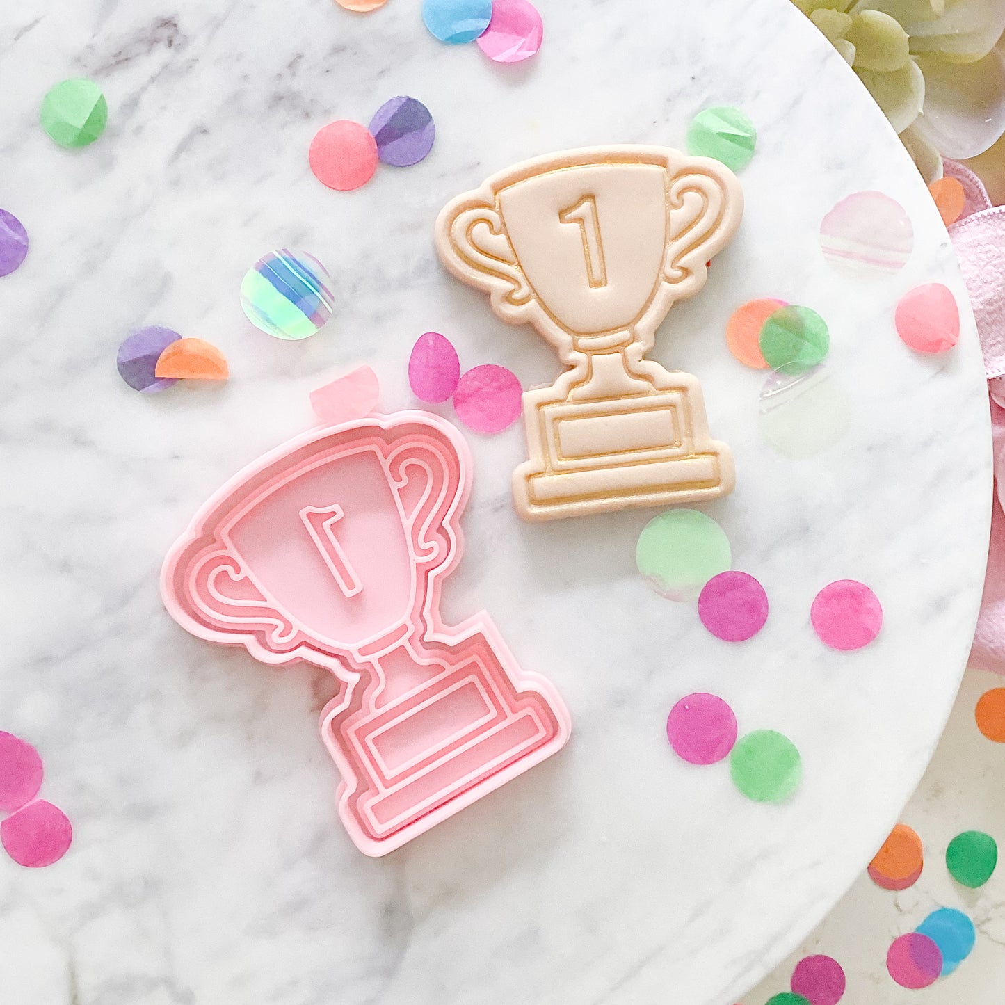 "Trophy" - Cookie Cutter & Stamp