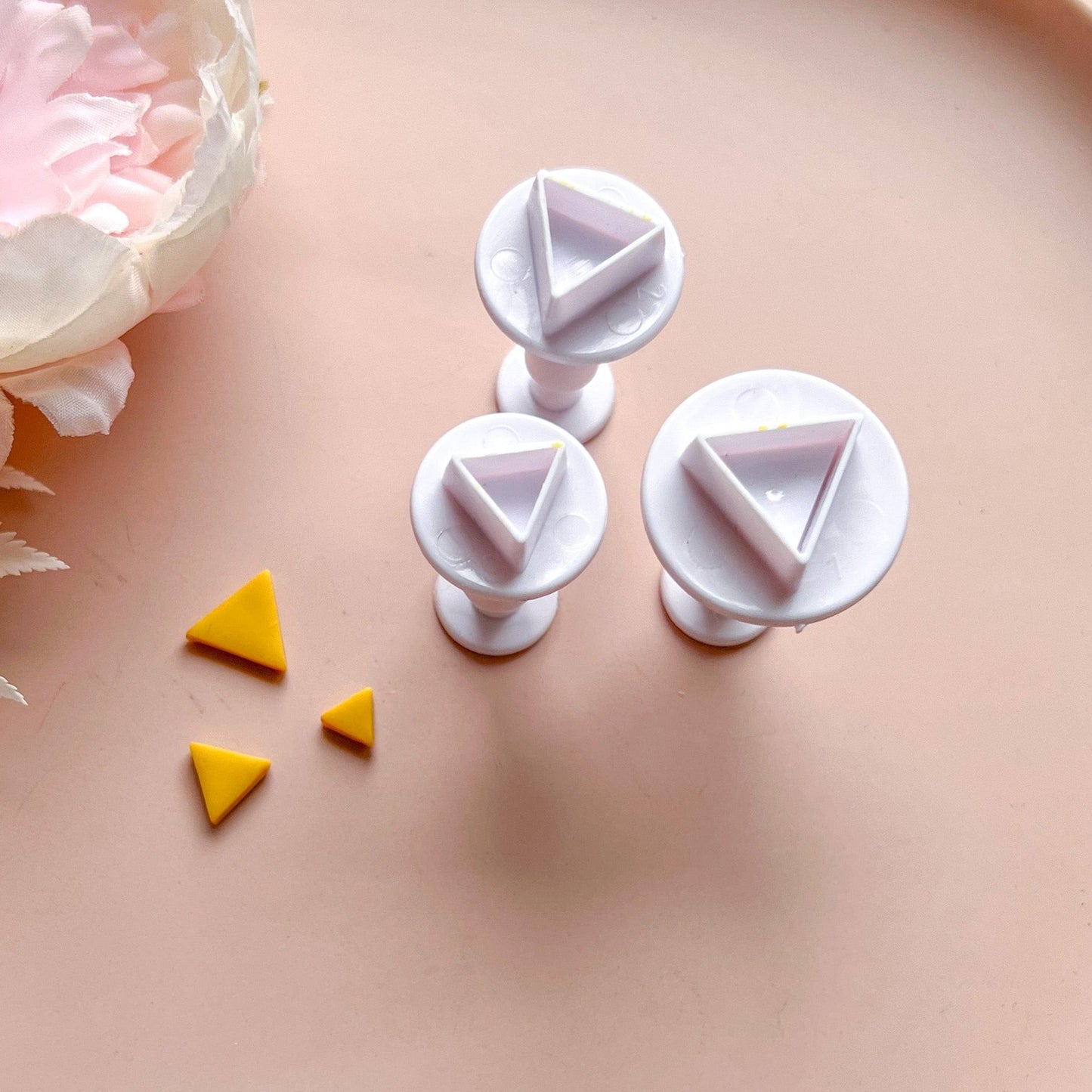 kitandco.com.au Cutter Triangle Push Cutter Set (3 pcs)