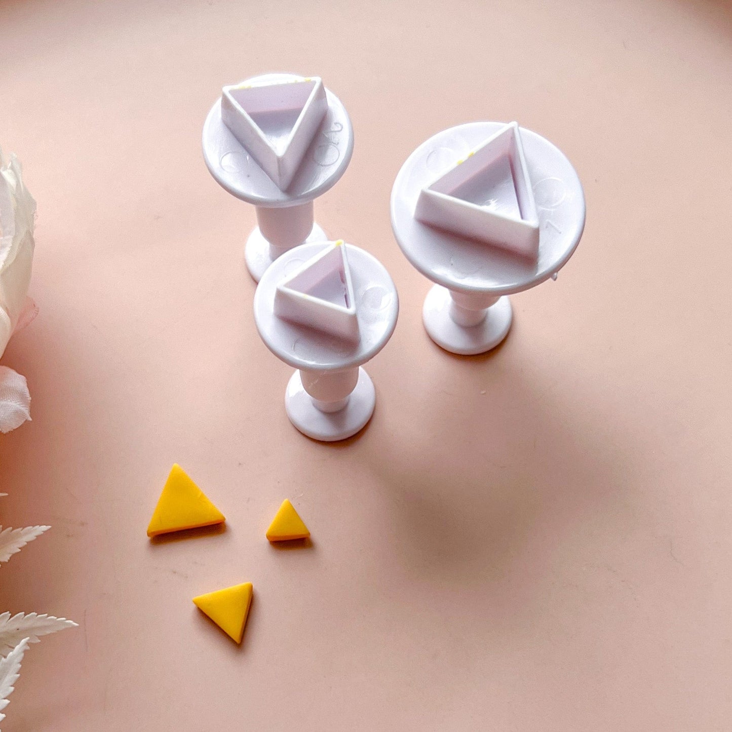 kitandco.com.au Cutter Triangle Push Cutter Set (3 pcs)