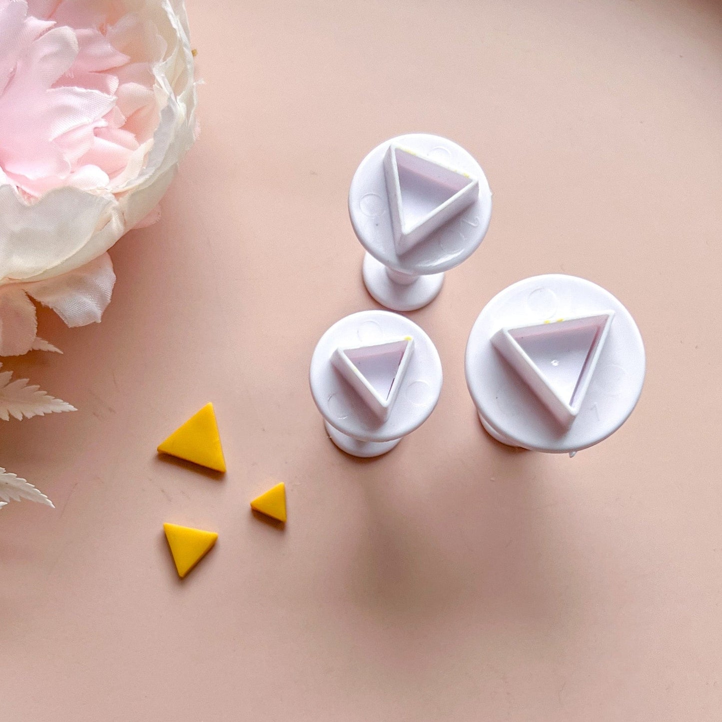 kitandco.com.au Cutter Triangle Push Cutter Set (3 pcs)