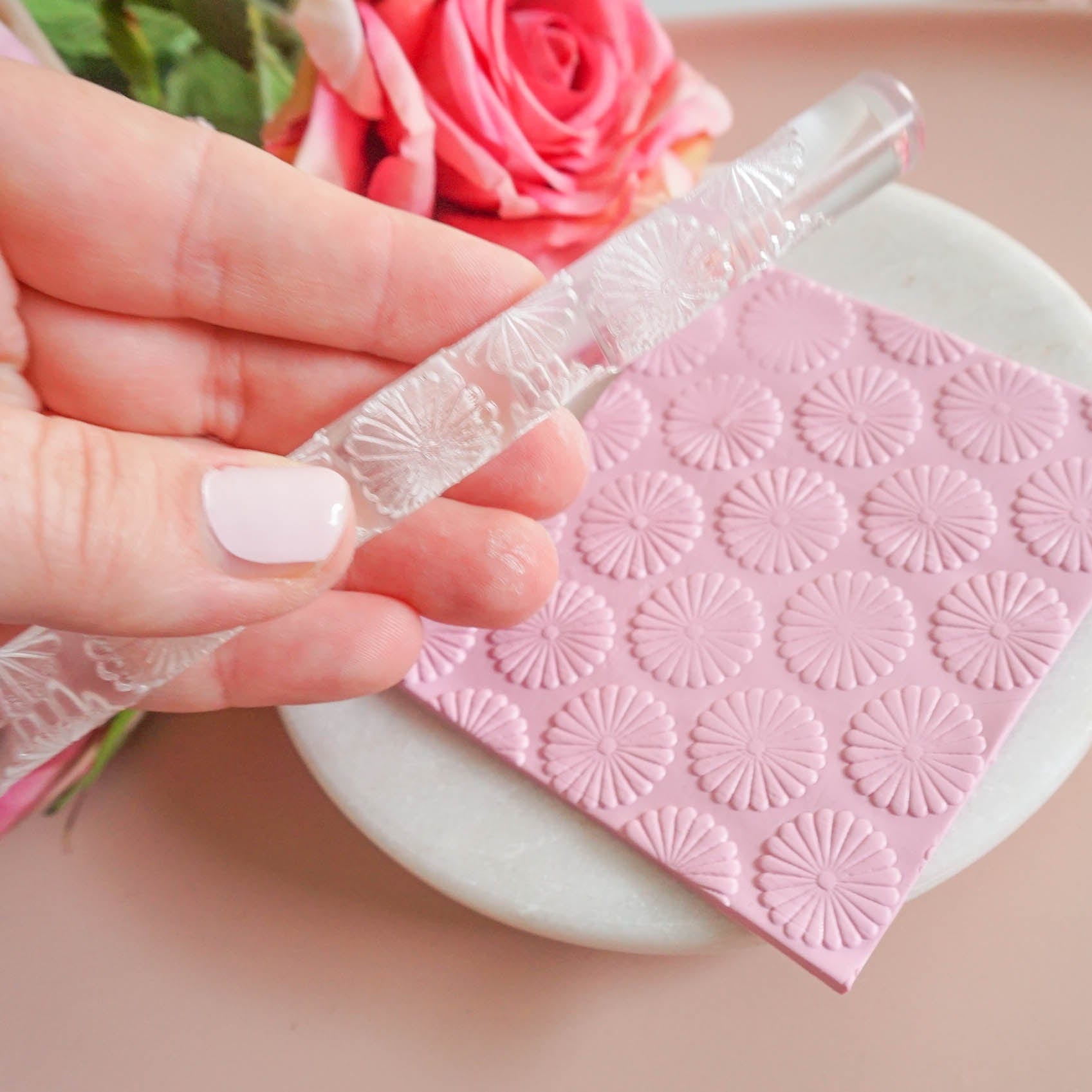 kitandco.com.au Texture Roller Acrylic "Full Daisy" - Acrylic Texture Roller