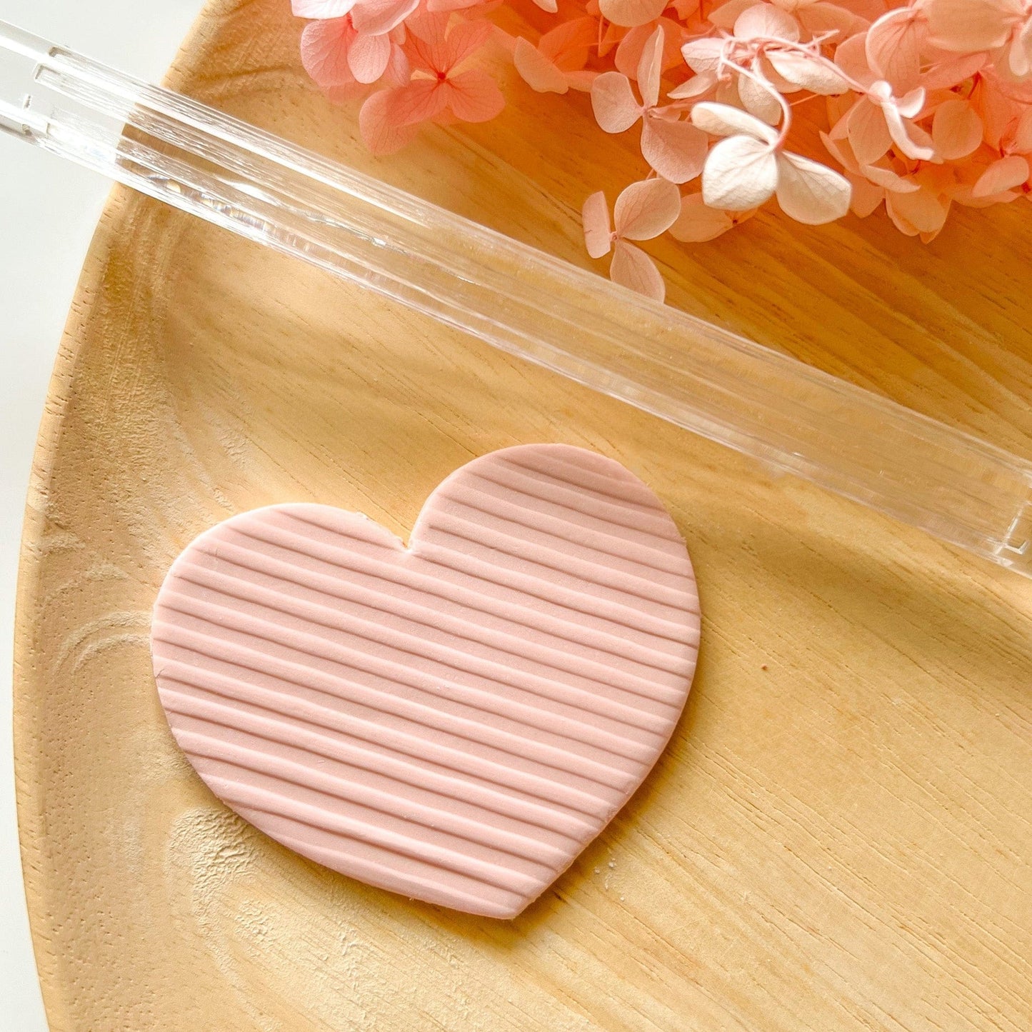 kitandco.com.au Texture Roller Acrylic "Lines" - Acrylic Texture Roller