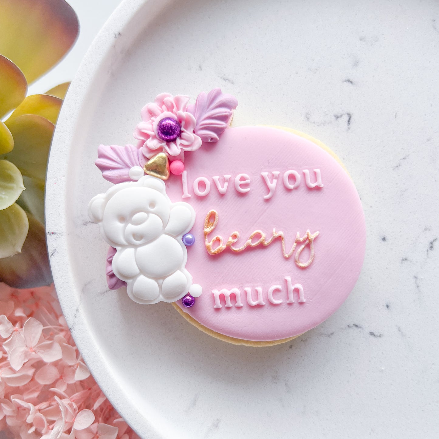 "Love you beary much" - Fondant Stamp