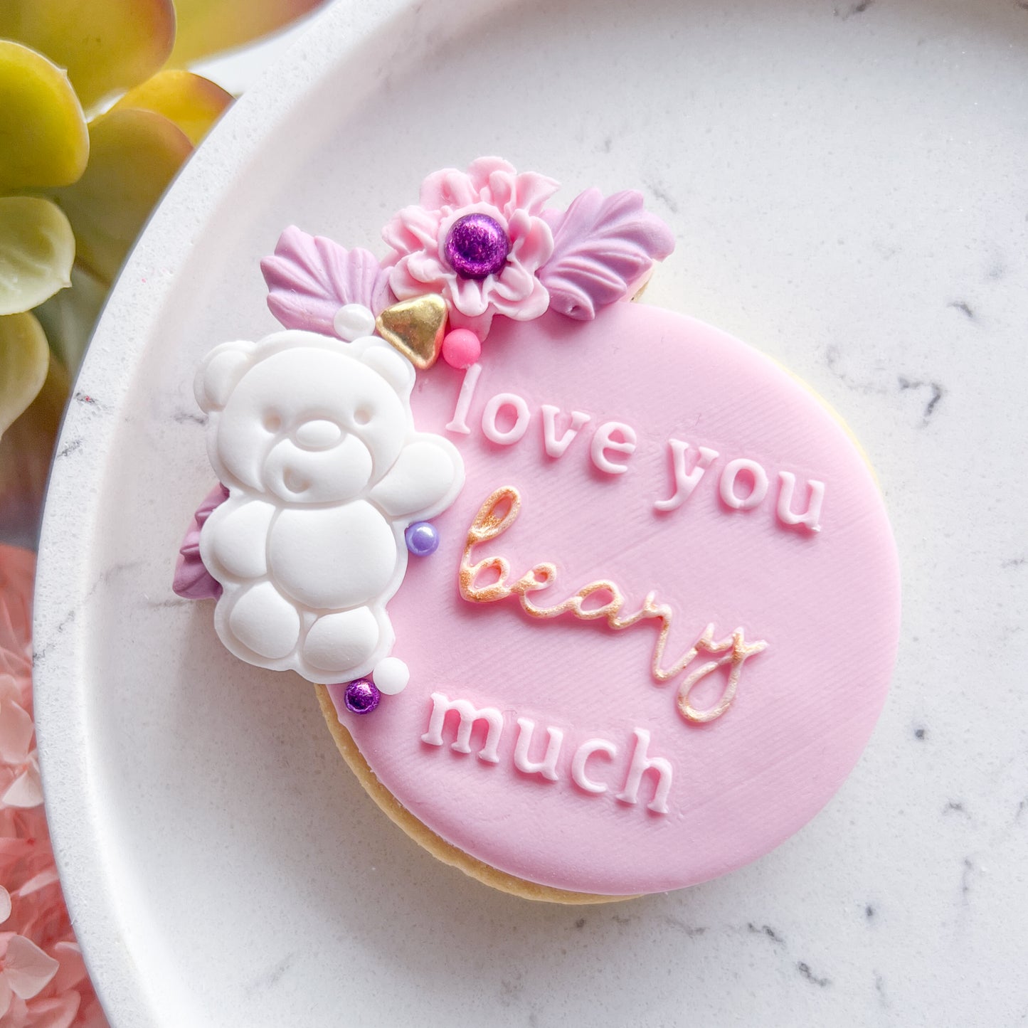 "Love you beary much" - Fondant Stamp