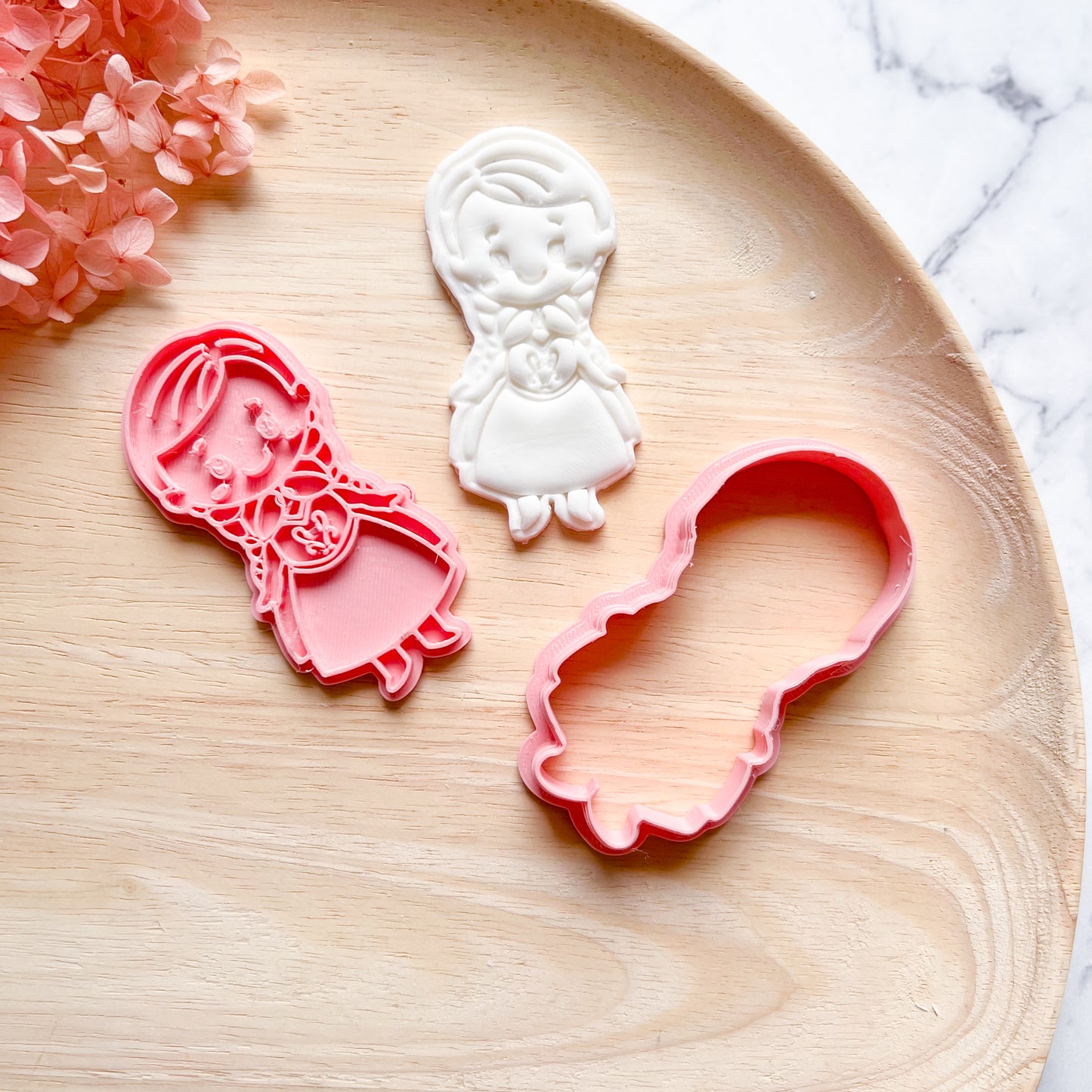 "Anna" Cookie Cutter & Stamp